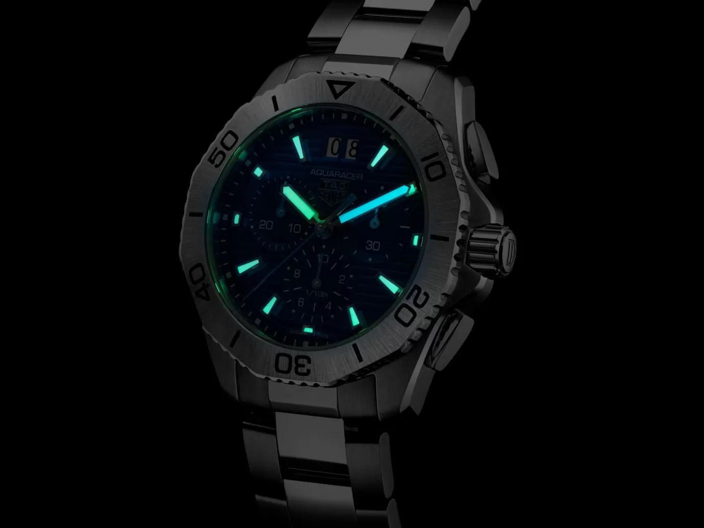 TAG Heuer Aquaracer Professional 200 Chronograph