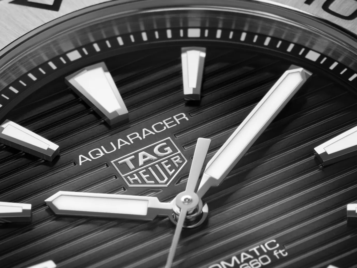 TAG Heuer Aquaracer Professional 200 Date