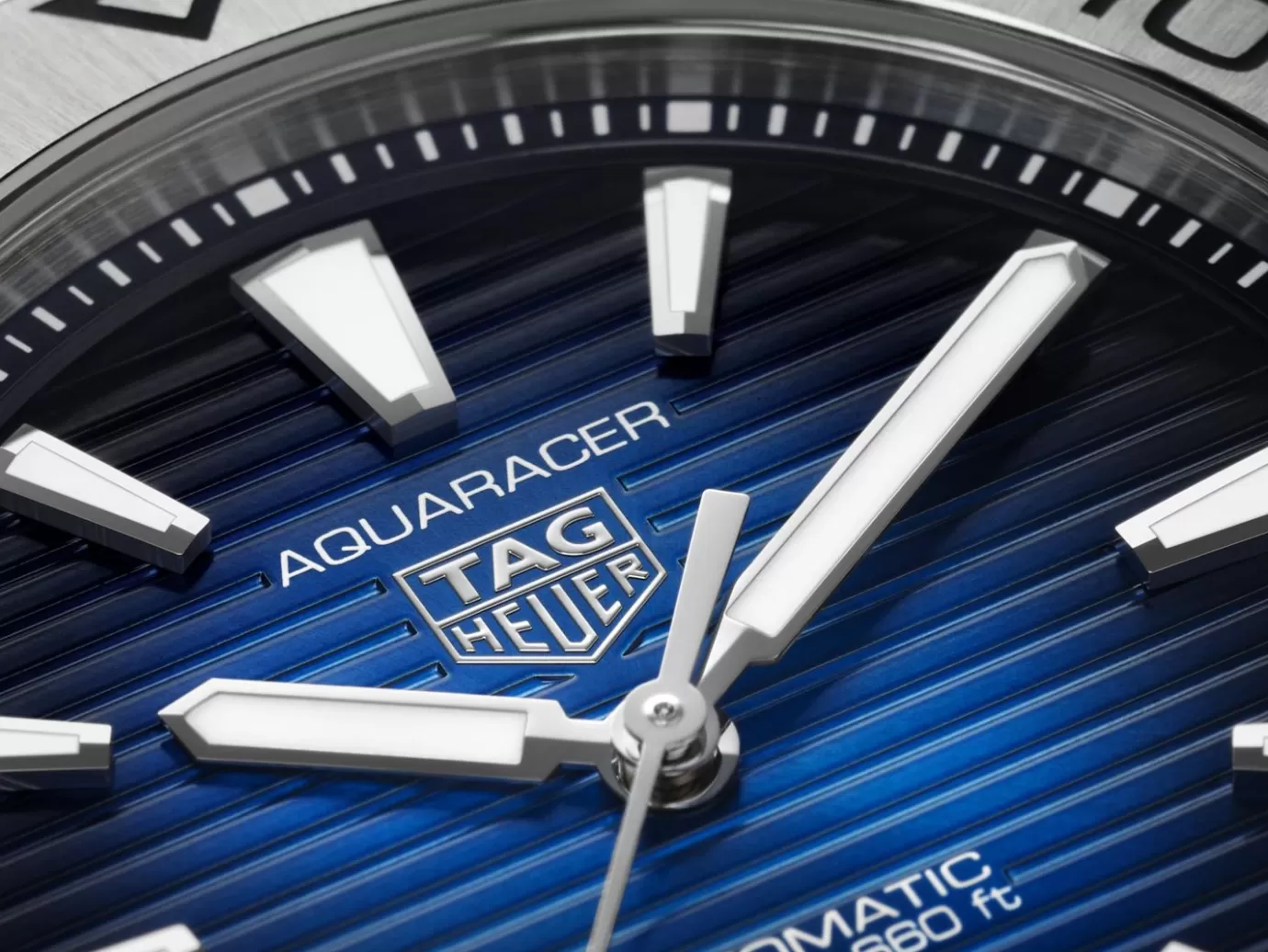 TAG Heuer Aquaracer Professional 200 Date