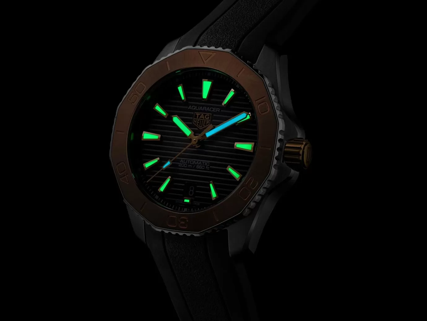 TAG Heuer Aquaracer Professional 200 Date