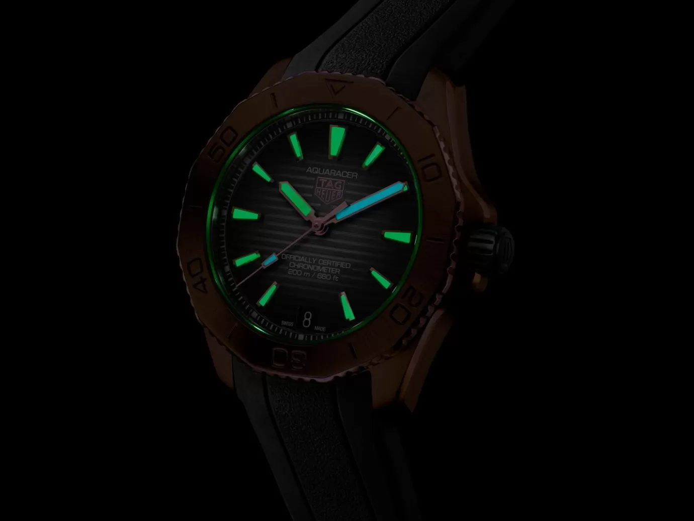 TAG Heuer Aquaracer Professional 200 Date