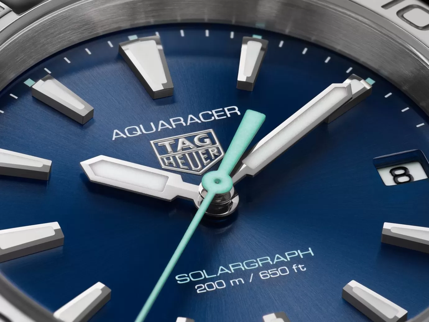 TAG Heuer Aquaracer Professional 200 Solargraph