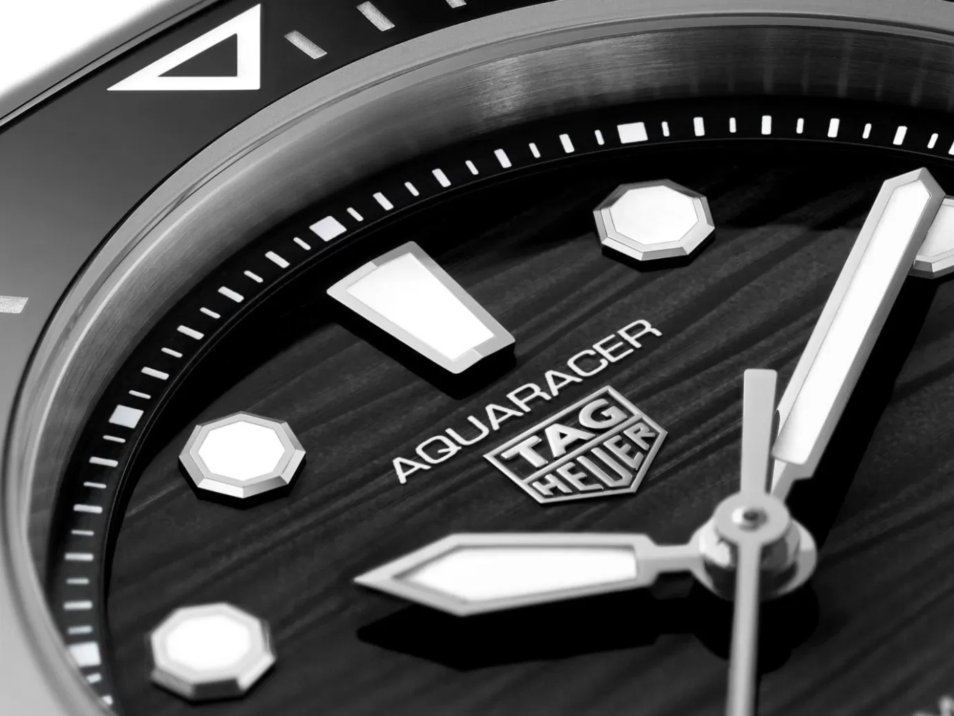 TAG Heuer Aquaracer Professional 300 Date