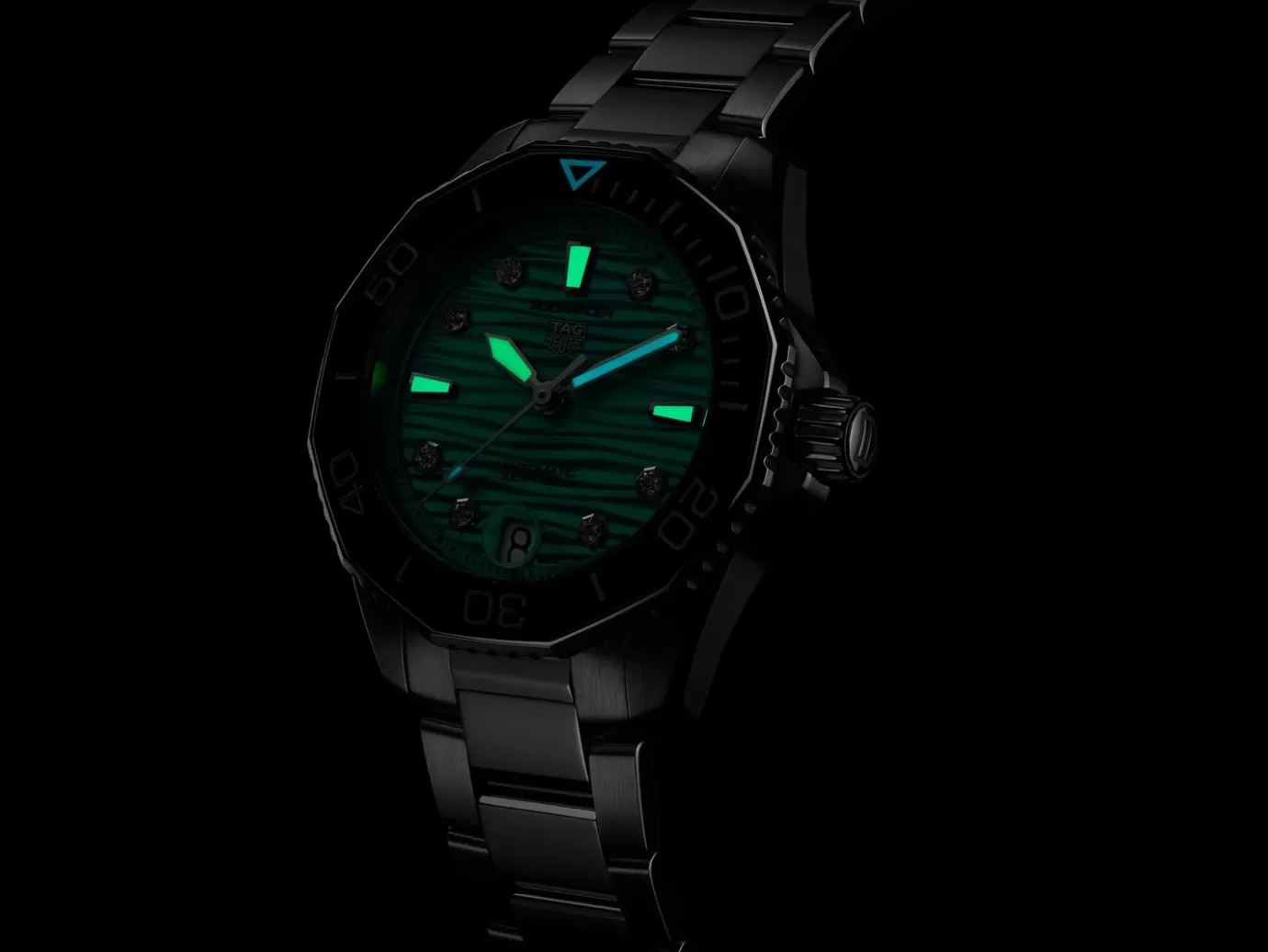 TAG Heuer Aquaracer Professional 300 Date